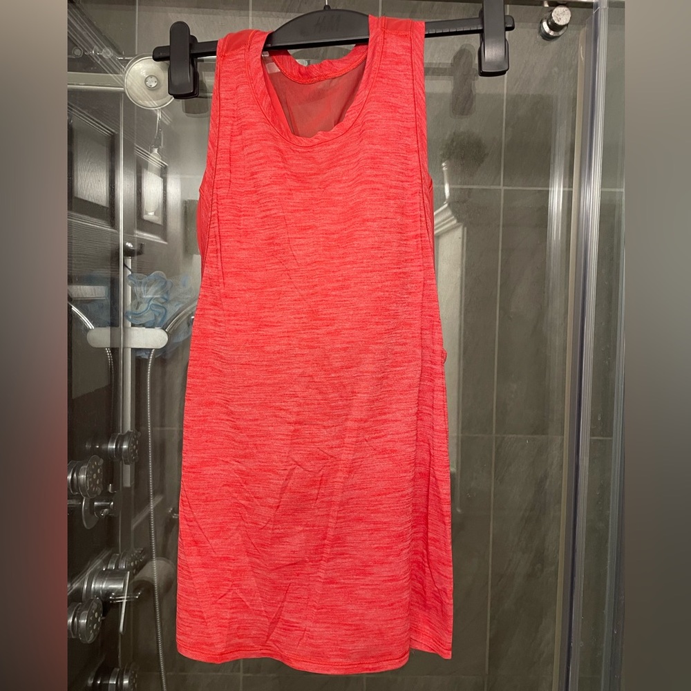 Lululemon workout tank